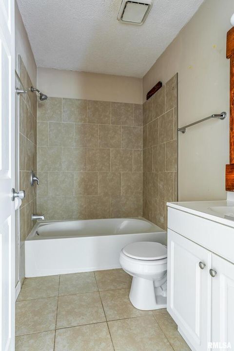 Tiny photo for 815 21ST Street, East Moline, IL 61244 (MLS # QC4268186)