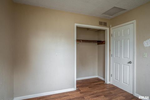 Tiny photo for 815 21ST Street, East Moline, IL 61244 (MLS # QC4268186)