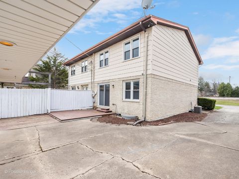 Tiny photo for 285 E 1st Street, Elmhurst, IL 60126 (MLS # 12638825)
