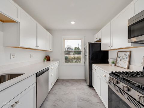 Tiny photo for 285 E 1st Street, Elmhurst, IL 60126 (MLS # 12638825)