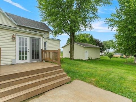 Tiny photo for 301 1st Street, Long Grove, IA 52756 (MLS # 100000202)
