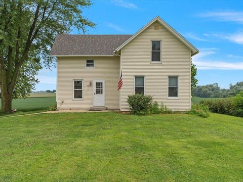Tiny photo for 301 1st Street, Long Grove, IA 52756 (MLS # 100000202)