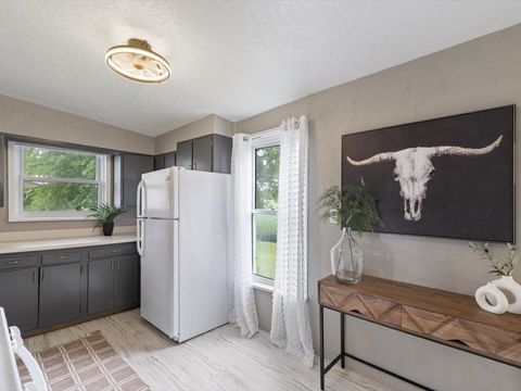 Tiny photo for 301 1st Street, Long Grove, IA 52756 (MLS # 100000202)