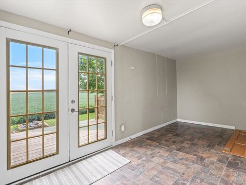 Tiny photo for 301 1st Street, Long Grove, IA 52756 (MLS # 100000202)