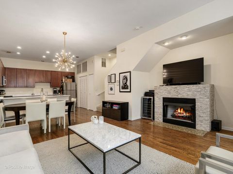 Tiny photo for 917 N Kingsbury Street, Chicago, IL 60610 (MLS # 12618824)