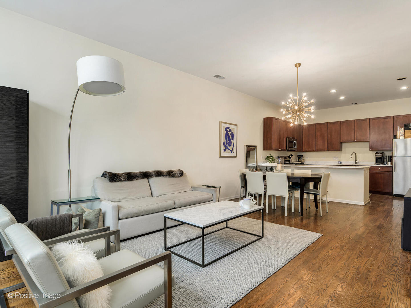 917 N Kingsbury Street 917