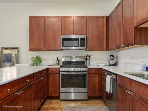 Tiny photo for 917 N Kingsbury Street, Chicago, IL 60610 (MLS # 12618824)
