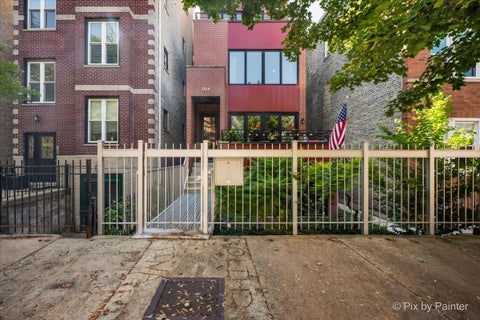 Photo of 1308 N BOSWORTH Avenue #2, Chicago, IL 60622 (MLS # 12723915)