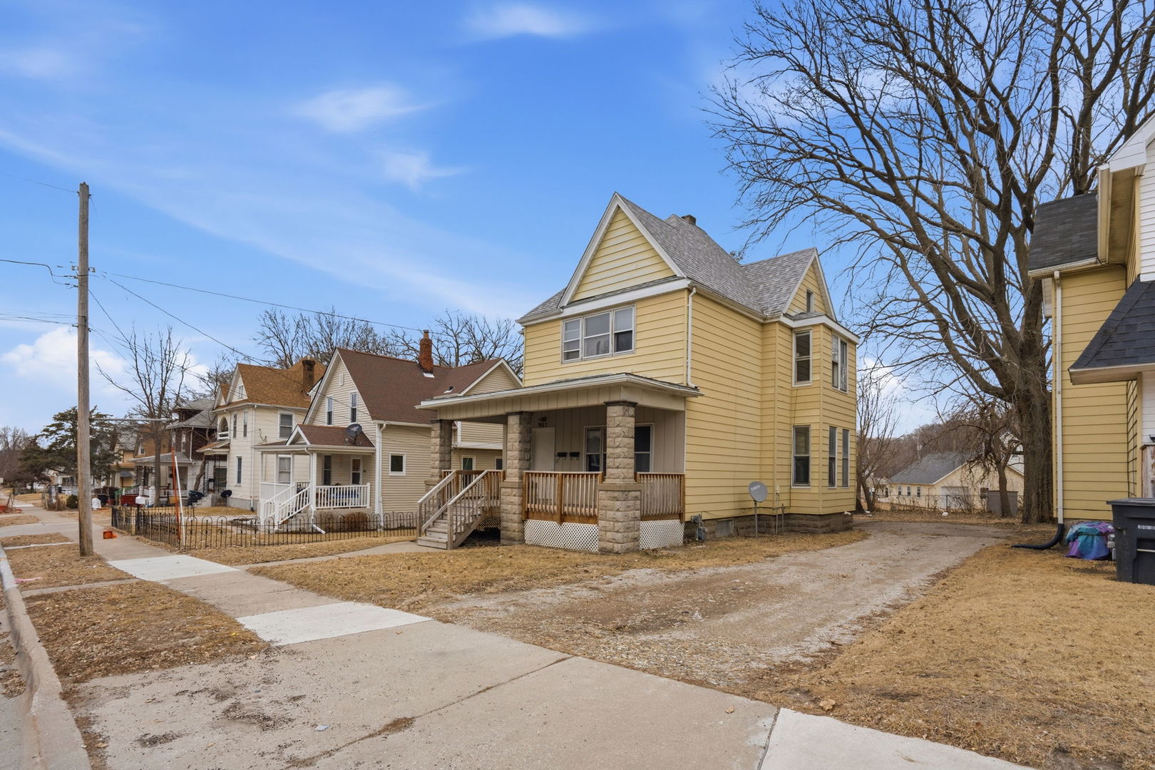 903 44th Street
