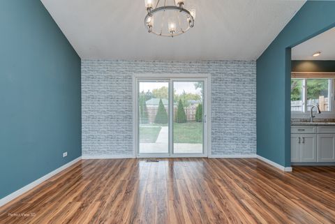 Tiny photo for 2S464 Cottonwood Court, Warrenville, IL 60555 (MLS # 12501825)