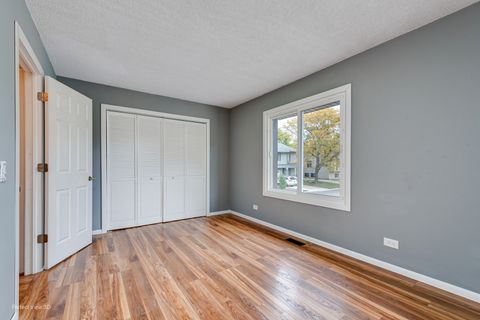 Tiny photo for 2S464 Cottonwood Court, Warrenville, IL 60555 (MLS # 12501825)