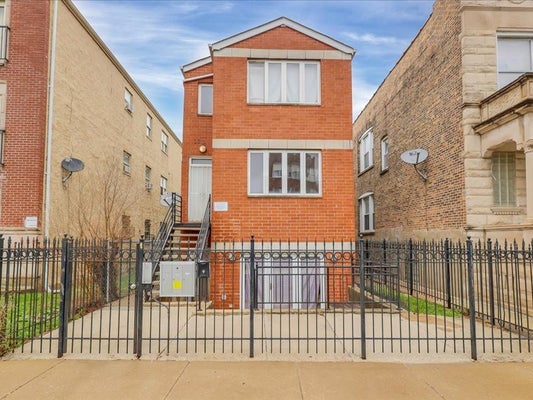 3518 W LEXINGTON ST, CHICAGO, IL 60624 - Image 3793a3bd2e1d2ae654b20bc78e6a9e14/1746649658