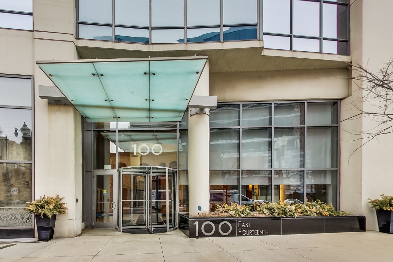 100 E 14th Street 2902