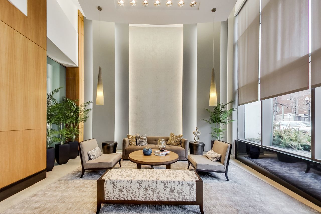 100 E 14th Street 2902