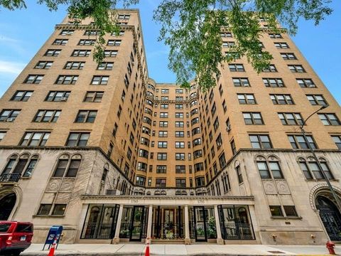 Photo of 1755 E 55th Street #502, Chicago, IL 60615 (MLS # 12391324)