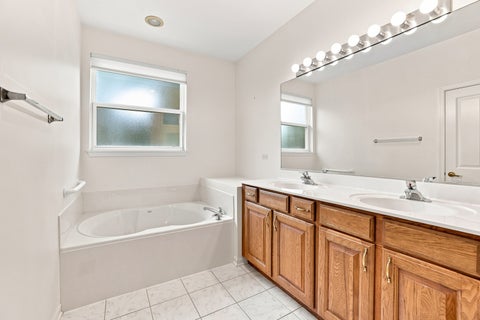 Tiny photo for 12449 Fox Run Court, Huntley, IL 60142 (MLS # 12782671)