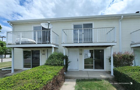 Photo of 521 Meadow Green Lane #521, Round Lake Beach, IL 60073 (MLS # 12712909)