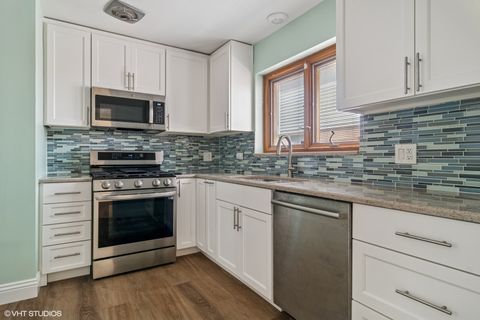 Tiny photo for 6334 N KILDARE Avenue, Chicago, IL 60646 (MLS # 12440993)