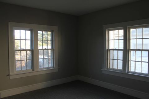 Tiny photo for 1126 Oakland Avenue, MtVernon, IL 62864 (MLS # 100000033)