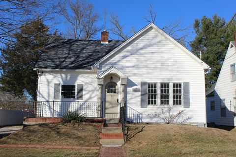 Photo of 1126 Oakland Avenue, Mt Vernon, IL 62864 (MLS # 100000033)