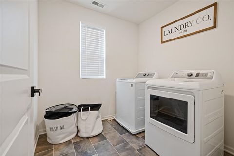 Tiny photo for 1814 Peyton Terrace, Shorewood, IL 60404 (MLS # 12624636)