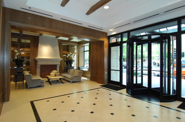 10 E Delaware Place 29C