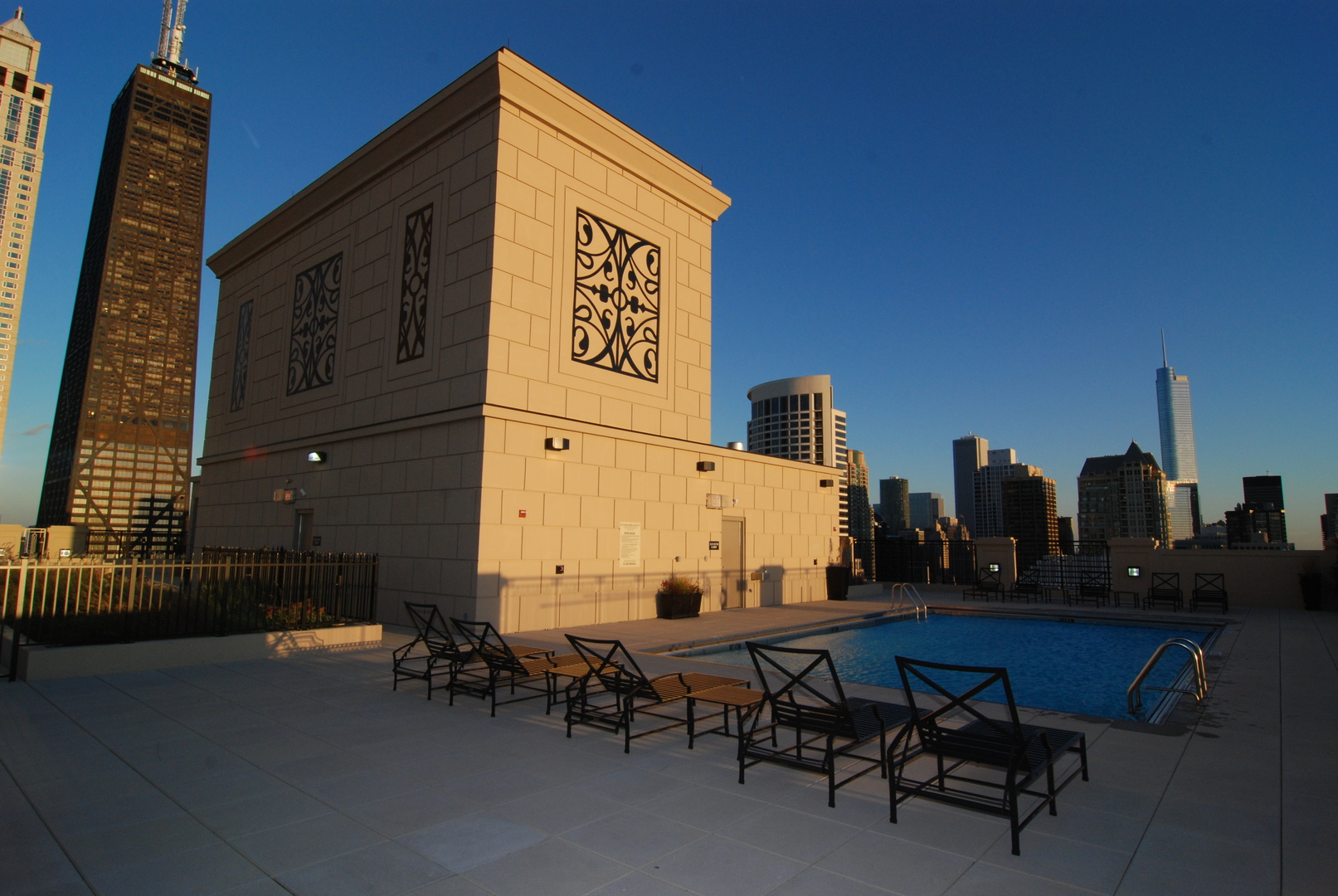 10 E Delaware Place 29C