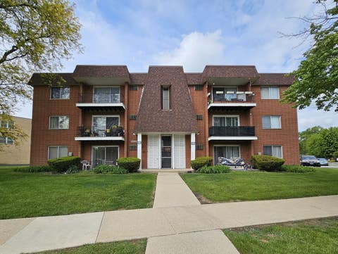 Photo of 12620 S Alpine Drive #9, Alsip, IL 60803 (MLS # 12736584)