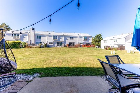 Tiny photo for 1524 Crab tree Drive #1524, Westmont, IL 60559 (MLS # 12621125)