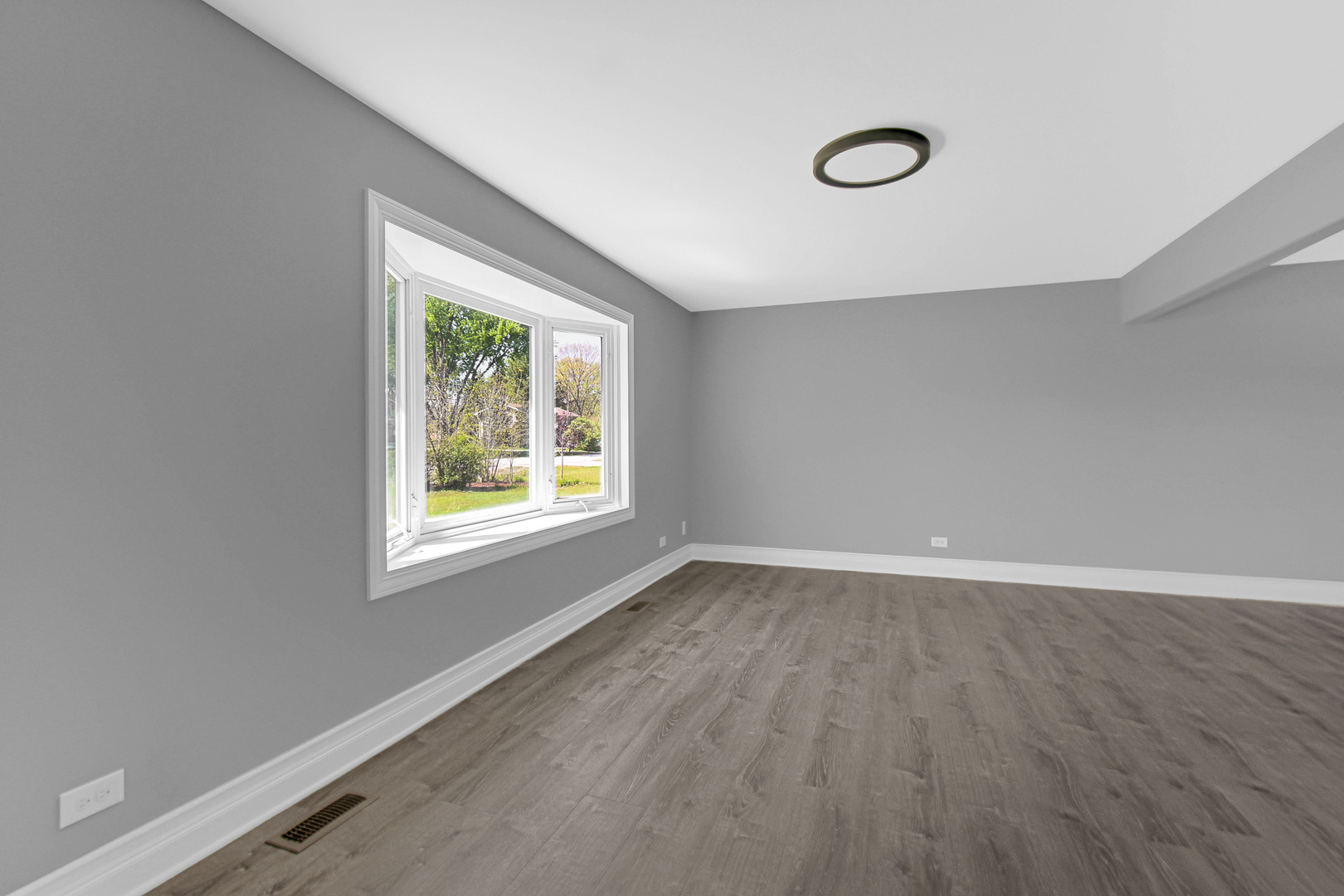 28W502 LEVERENZ Road