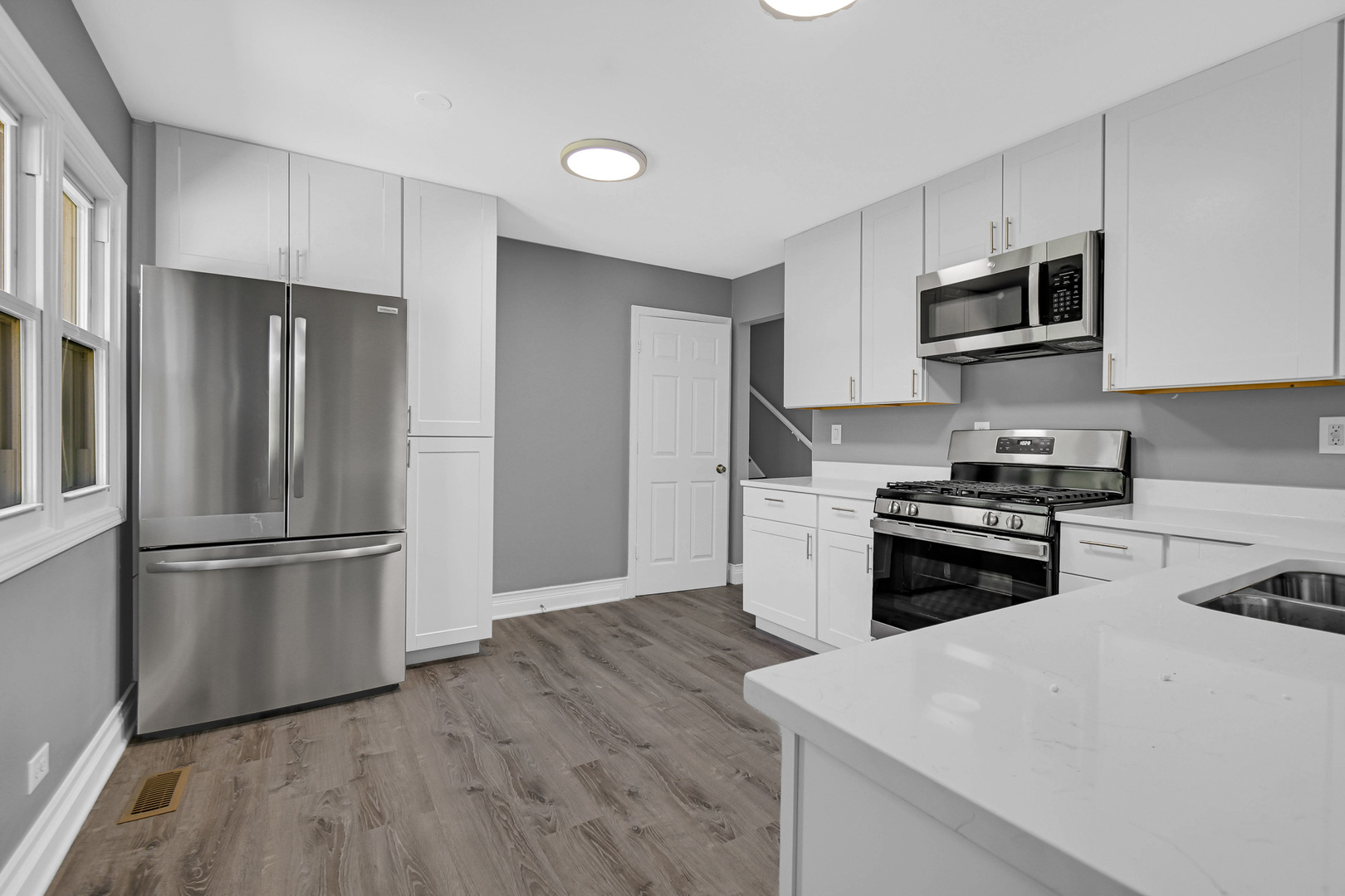 28W502 LEVERENZ Road