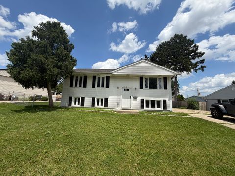 Photo of 122 Ambassador Avenue, Romeoville, IL 60446 (MLS # 12537240)