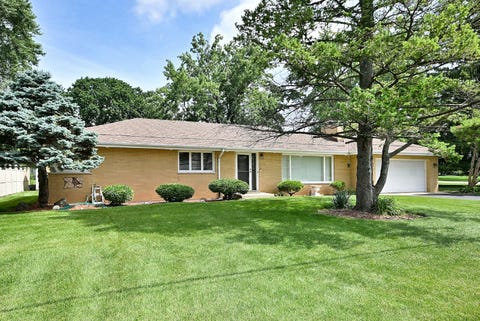 Tiny photo for 16W650 87TH Street, Willowbrook, IL 60527 (MLS # 12706616)