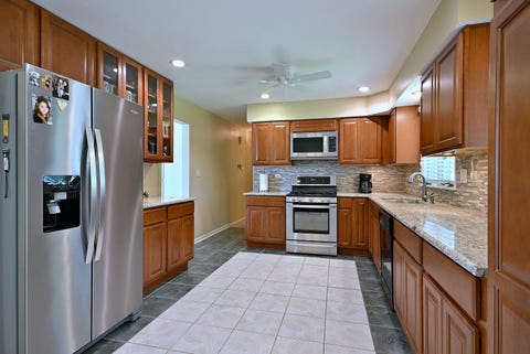 Tiny photo for 16W650 87TH Street, Willowbrook, IL 60527 (MLS # 12706616)