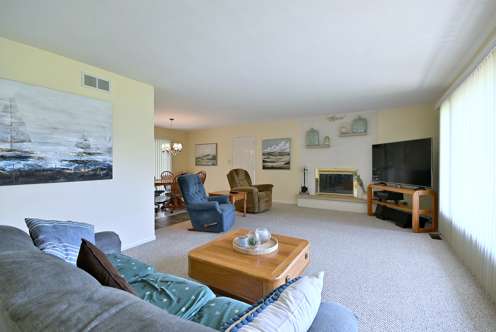16W650 87TH Street