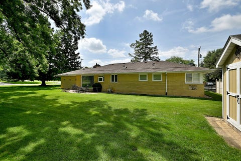 Tiny photo for 16W650 87TH Street, Willowbrook, IL 60527 (MLS # 12706616)