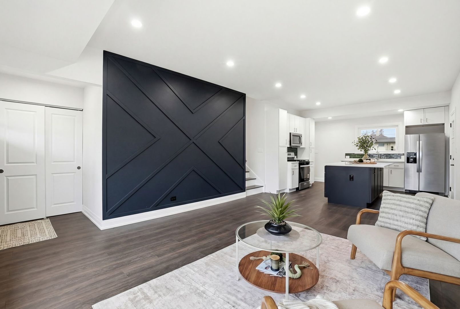 1430 E Emmerson Lane