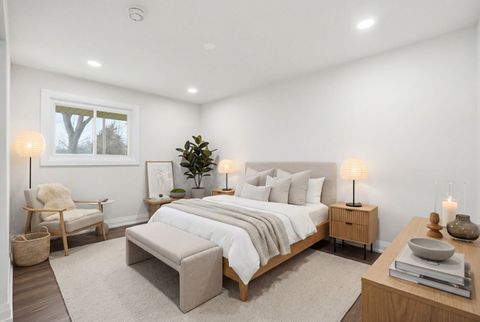 Tiny photo for 1430 E Emmerson Lane, Mount Prospect, IL 60056 (MLS # 12605512)