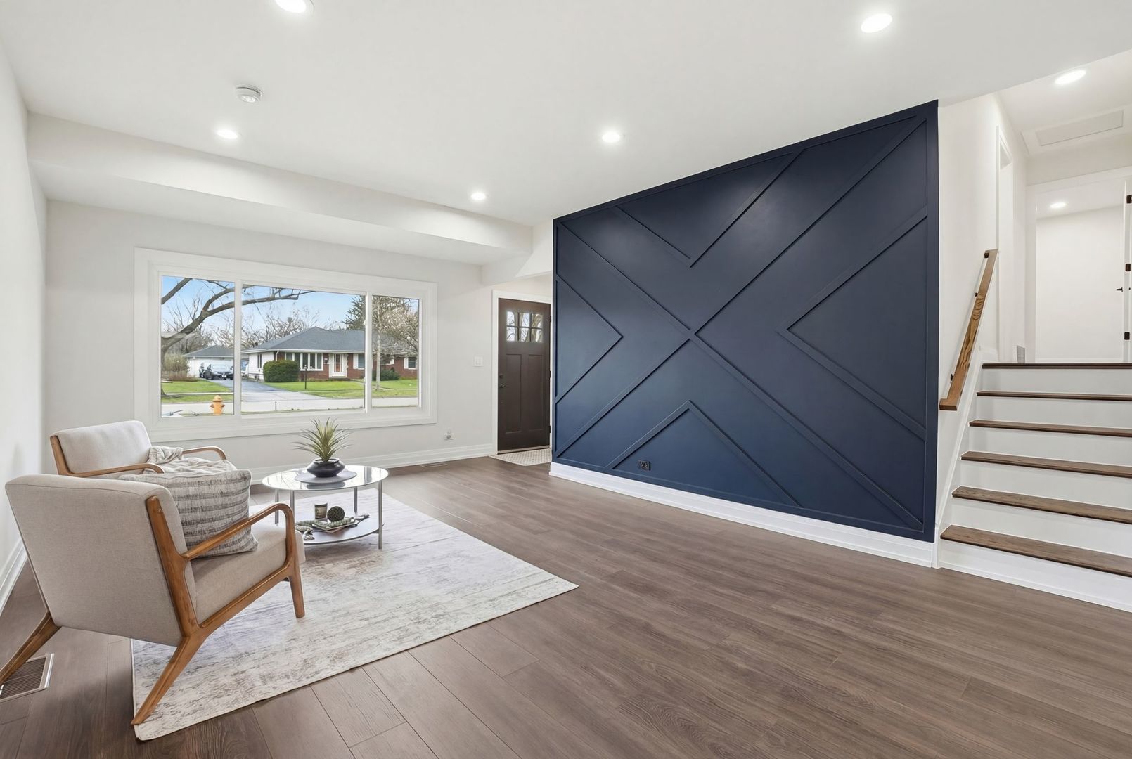 1430 E Emmerson Lane