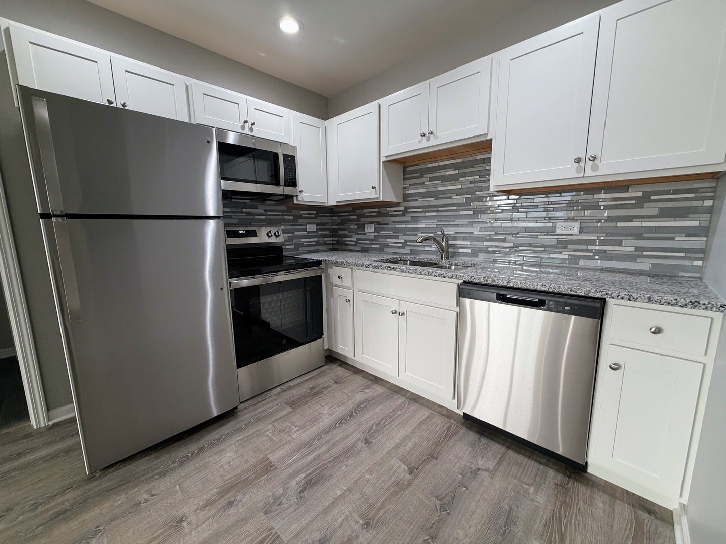 311 S Lodge Lane 1B