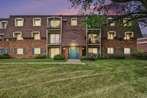 Photo of 17975 Amherst Court #203, Country Club Hills, IL 60478 (MLS # 12715884)