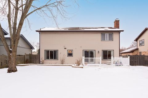 Tiny photo for 751 Garth Road, Wheeling, IL 60090 (MLS # 12554876)