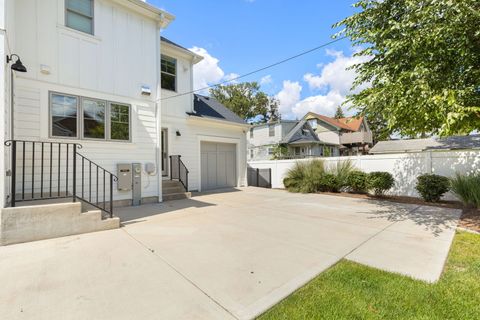 Tiny photo for 469 S Sunnyside Avenue, Elmhurst, IL 60126 (MLS # 12459101)