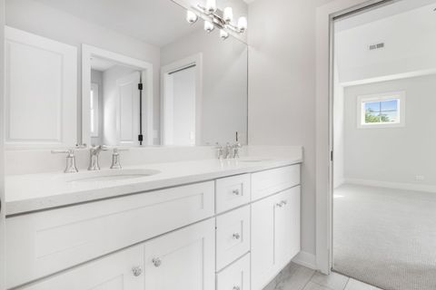 Tiny photo for 469 S Sunnyside Avenue, Elmhurst, IL 60126 (MLS # 12459101)