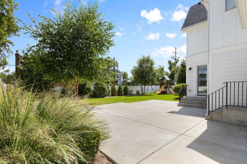 Tiny photo for 469 S Sunnyside Avenue, Elmhurst, IL 60126 (MLS # 12459101)