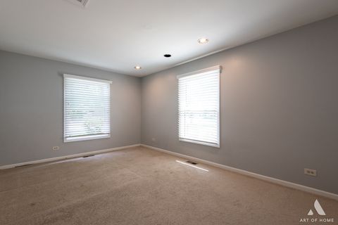 Tiny photo for 61 Willow Parkway, Buffalo Grove, IL 60089 (MLS # 12397237)