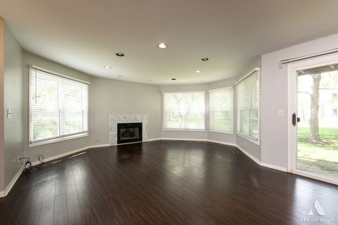 Tiny photo for 61 Willow Parkway, Buffalo Grove, IL 60089 (MLS # 12397237)