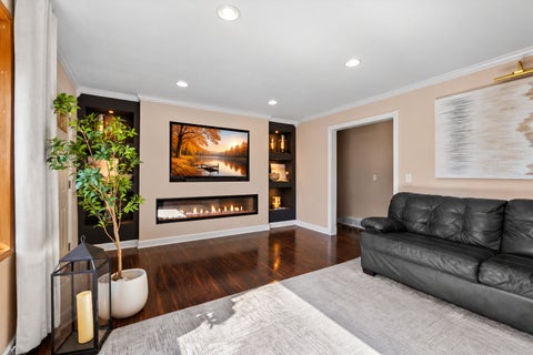 Tiny photo for 301 Maple Street, Sugar Grove, IL 60554 (MLS # 12792731)
