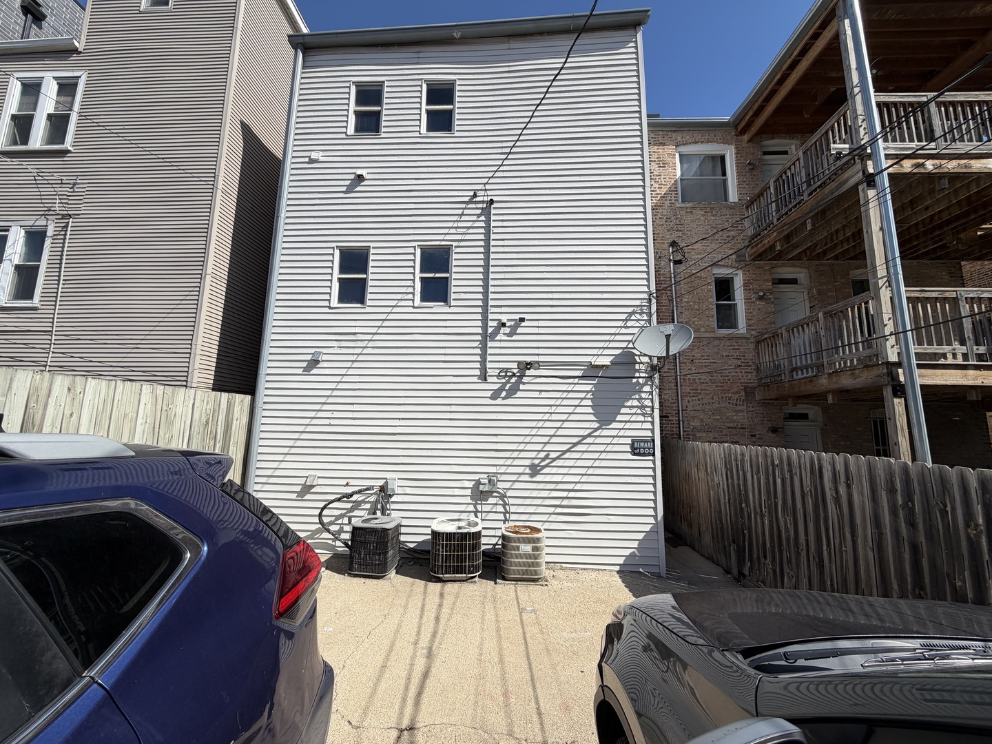 2323 W Fullerton Avenue