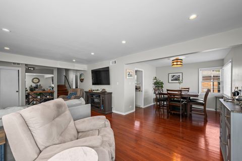 Tiny photo for 2610 Sunnyside Avenue, Westchester, IL 60154 (MLS # 12593174)